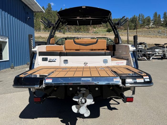 2023 Chaparral 247 SSX Photo 14 sur 46