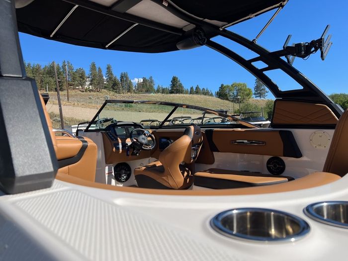 2023 Chaparral 247 SSX Photo 12 sur 46
