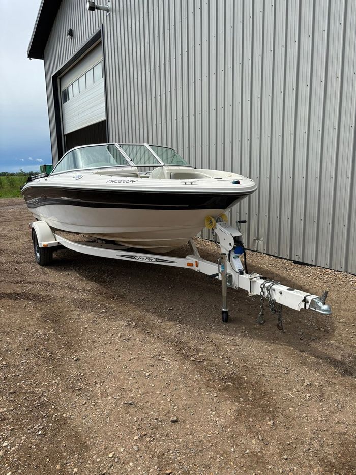 2005 Sea Ray BR 185 Sport Photo 3 of 44