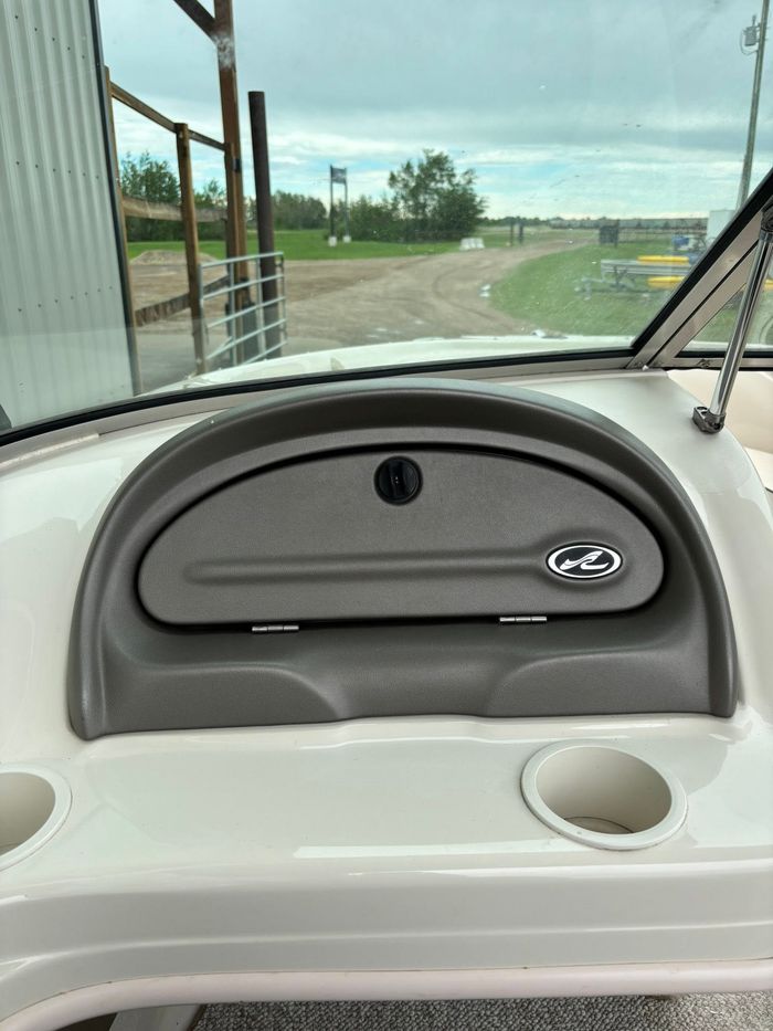 2005 Sea Ray BR 185 Sport Photo 30 of 44