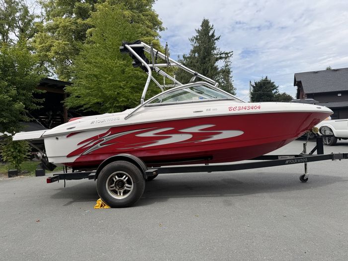 2011 Four Winns H180 SS Photo 5 sur 15