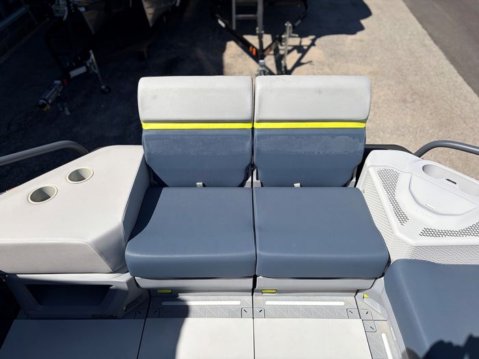 2025 Sea-Doo Switch Cruise 21' 230hp Photo 13 of 16
