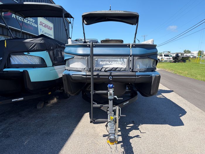 2025 Sea-Doo Switch Cruise 21' 230hp Photo 5 of 16