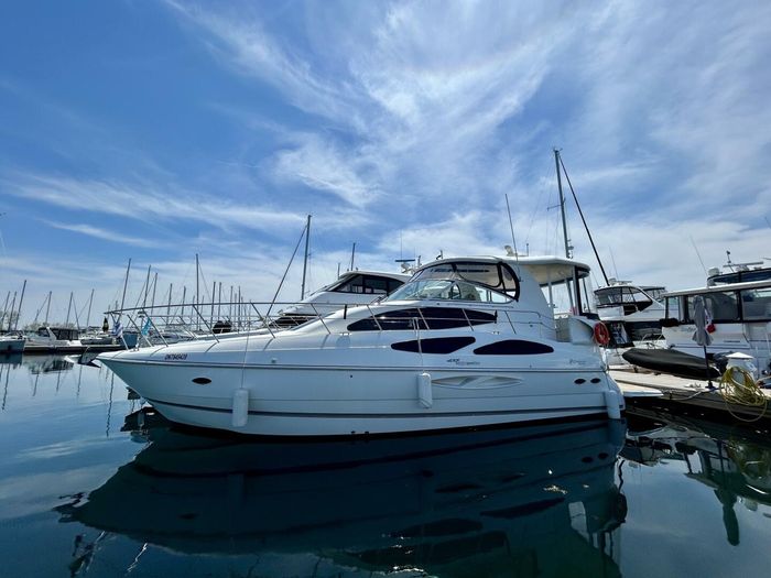 2005 Cruisers Yachts Motor Yacht 455 Photo 1 of 47