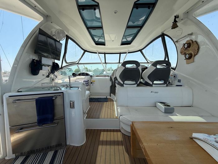 2005 Cruisers Yachts Motor Yacht 455 Photo 18 of 47