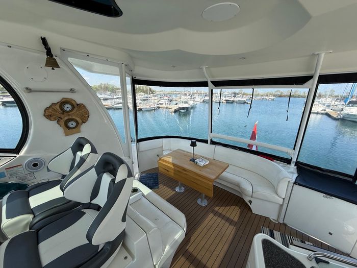 2005 Cruisers Yachts Motor Yacht 455 Photo 41 of 47
