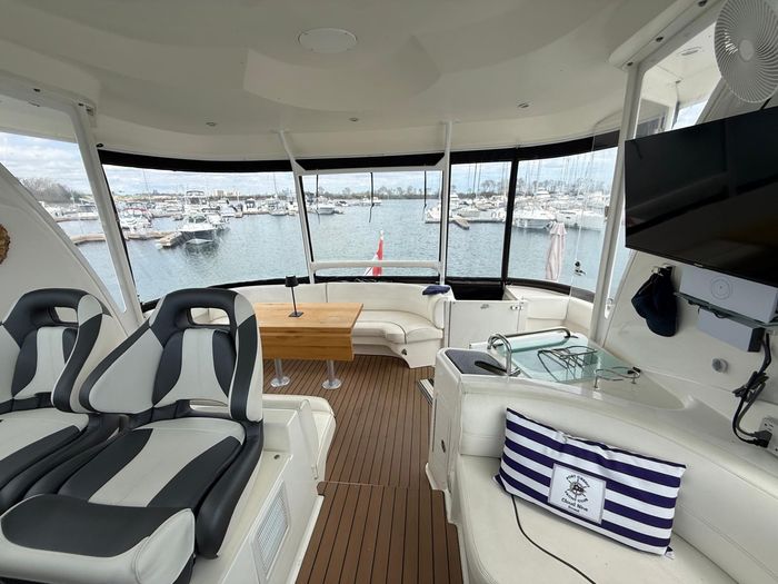 2005 Cruisers Yachts Motor Yacht 455 Photo 44 of 47