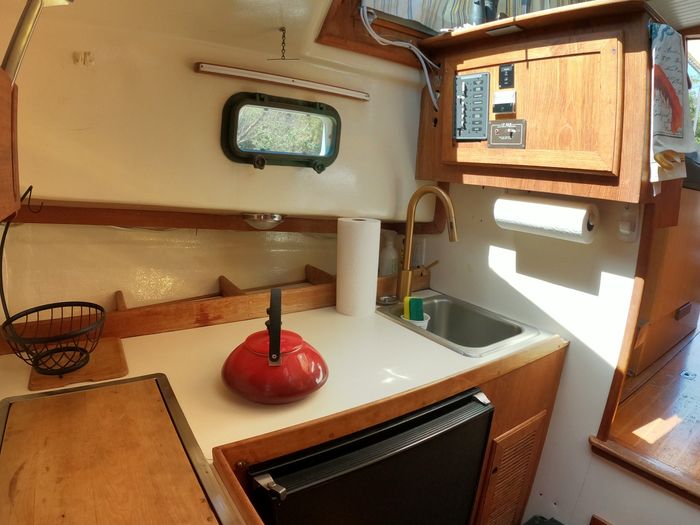 1986 Cape Dory Photo 9 sur 21