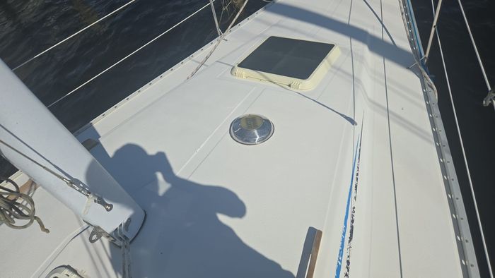 1987 Hunter 28.5 Photo 3 of 25