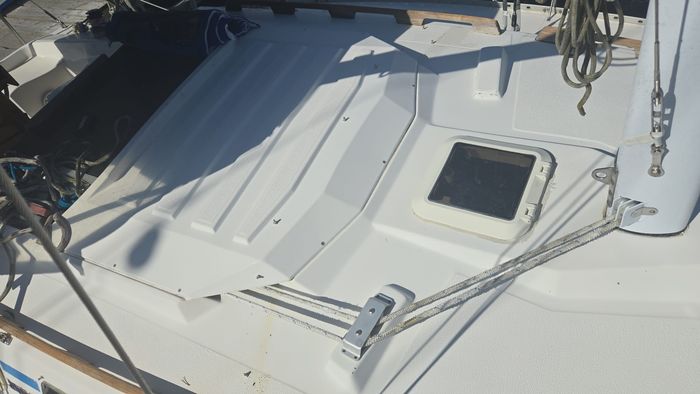 1987 Hunter 28.5 Photo 5 of 25