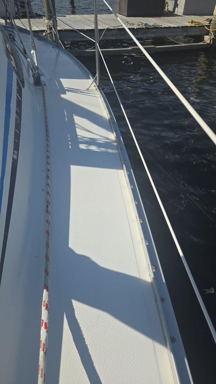 1987 Hunter 28.5 Photo 21 of 25