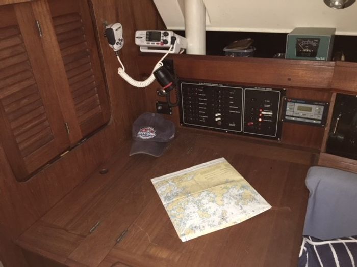 1984 Hunter 33.5 Photo 14 sur 29