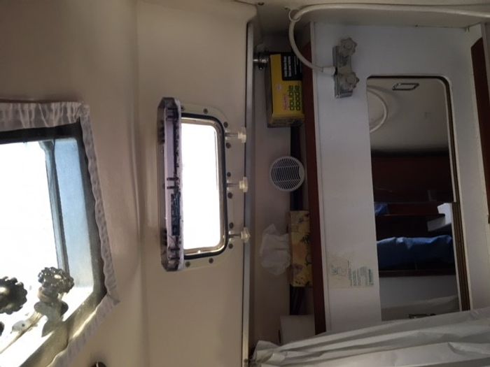 1984 Hunter 33.5 Photo 22 sur 29