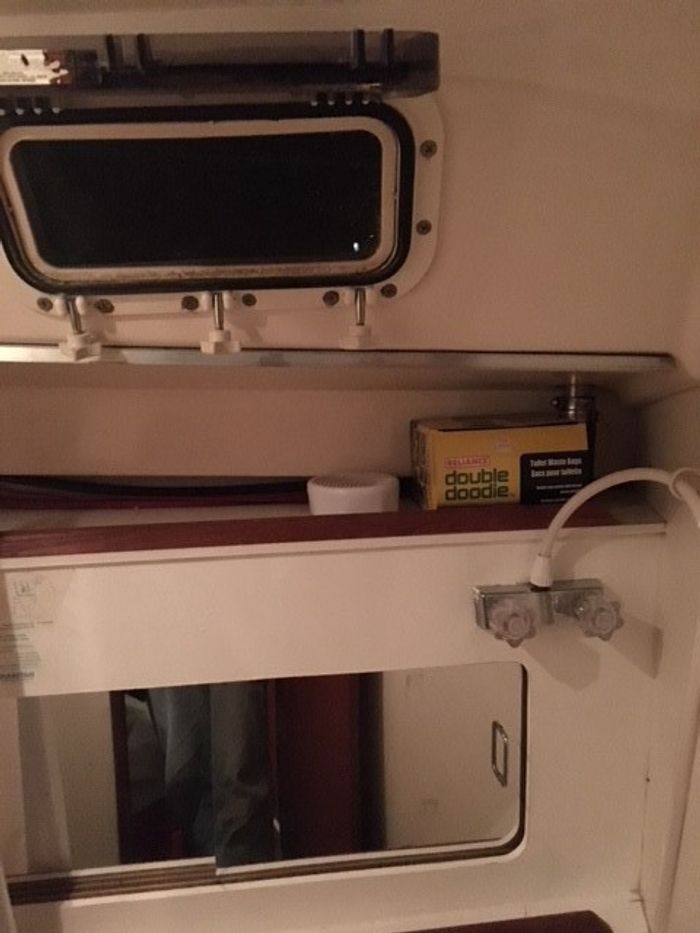 1984 Hunter 33.5 Photo 10 sur 29