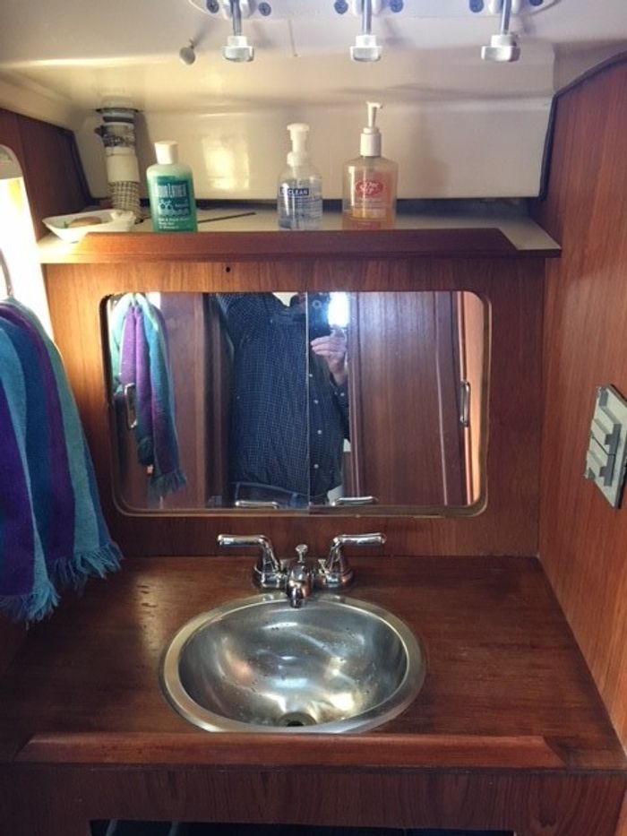 1984 Hunter 33.5 Photo 24 sur 29