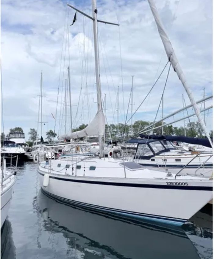 1988 CS Yachts 36 Traditional Photo 1 of 15