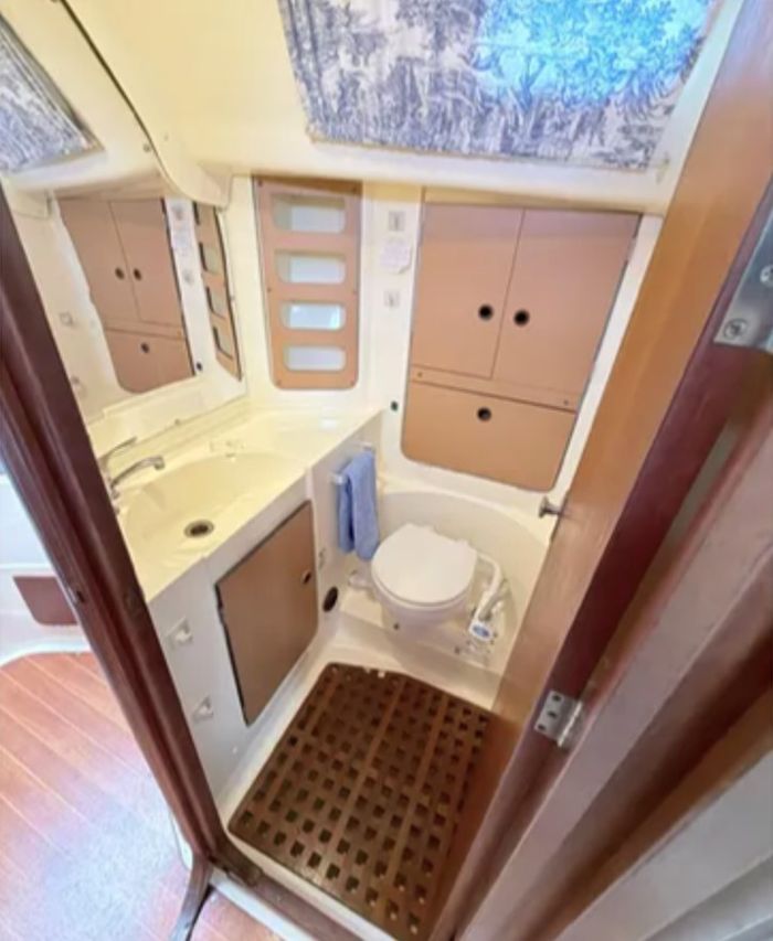 1988 CS Yachts 36 Traditional Photo 13 of 15