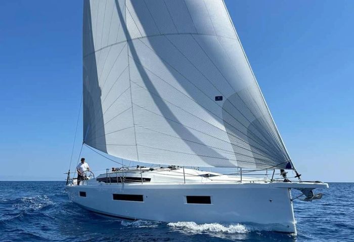 2026 JEANNEAU SUN ODYSSEY Photo 2 of 11