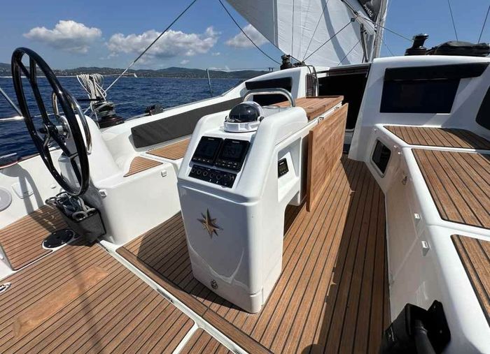 2026 JEANNEAU SUN ODYSSEY Photo 4 of 11