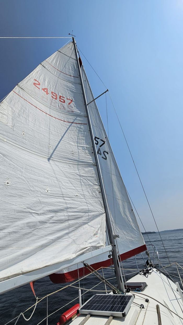 1977 C&C 26 Photo 6 of 8