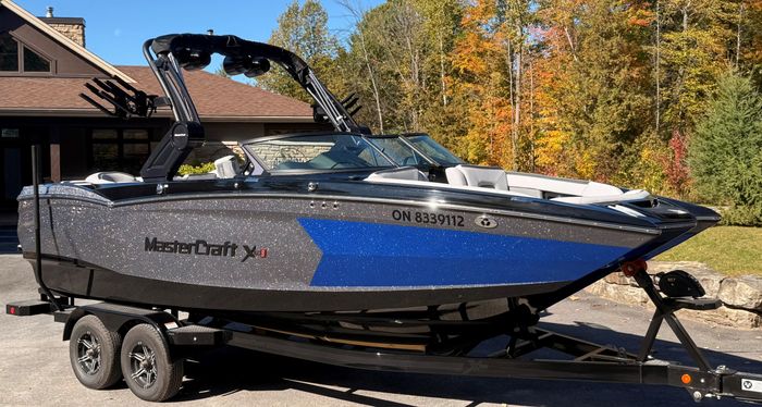 2022 MasterCraft XStar S Photo 7 of 9