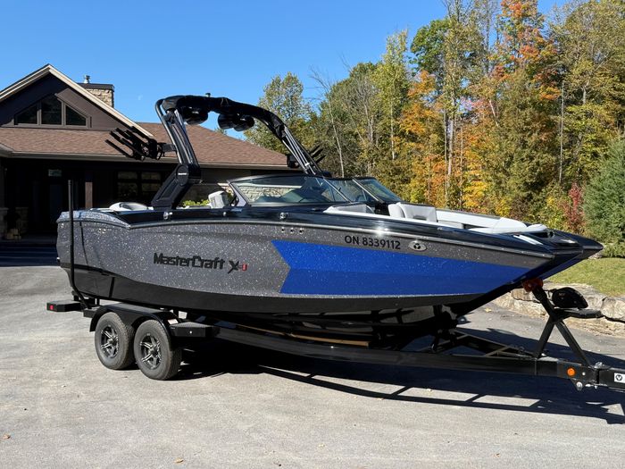 2022 MasterCraft XStar S Photo 8 of 9