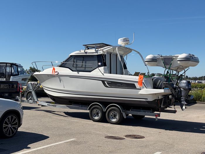 2017 Jeanneau Merry Fisher 795 Photo 9 of 9