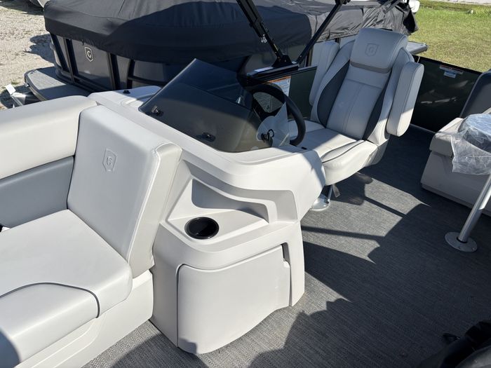 2025 Godfrey Pontoons Sweetwater 2086C Photo 9 of 21
