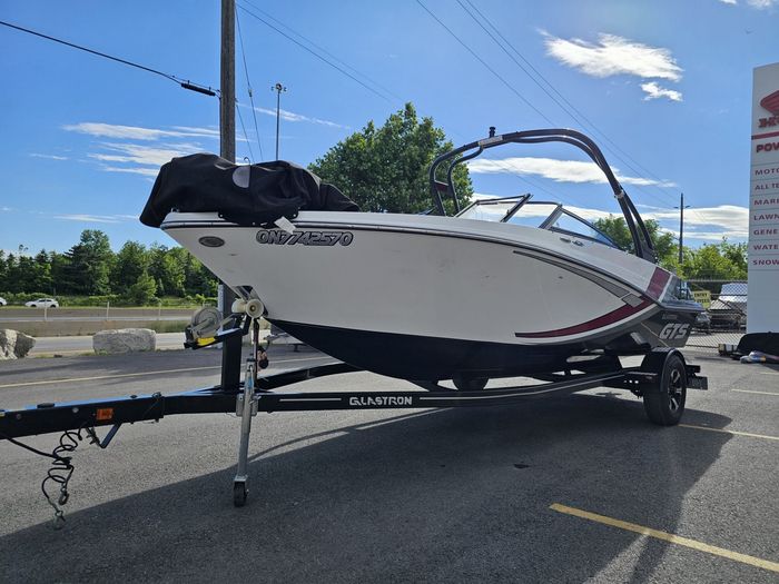 2021 Glastron - Bowrider GTS 205-  144 HOURS Photo 8 of 25
