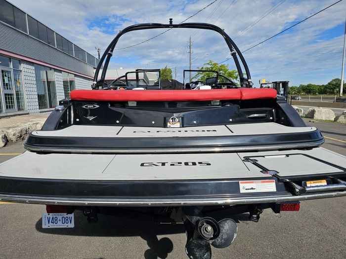 2021 Glastron - Bowrider GTS 205-  144 HOURS Photo 5 of 25