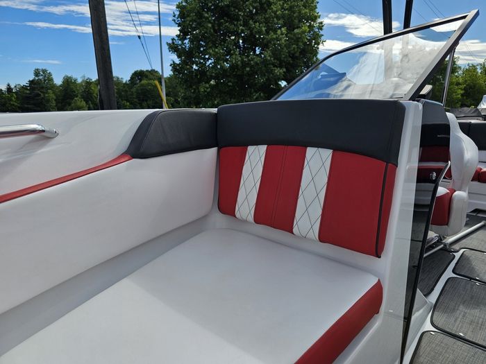2021 Glastron - Bowrider GTS 205-  144 HOURS Photo 20 of 25