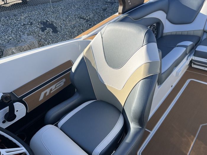 2023 MB Sports ALPHA B52 23 Photo 22 sur 33
