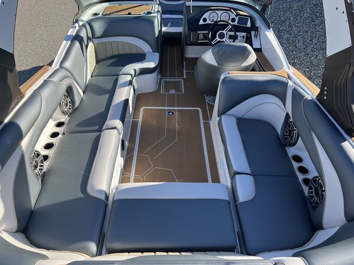 2023 MB Sports ALPHA B52 23 Photo 11 sur 33