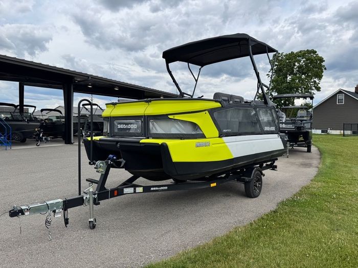 2023 Sea-Doo **DEAL OF THE WEEK** Switch Cruise 18 - 230 HP Photo 4 sur 10