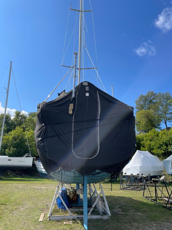 1998 Catalina 380 Photo 46 of 46