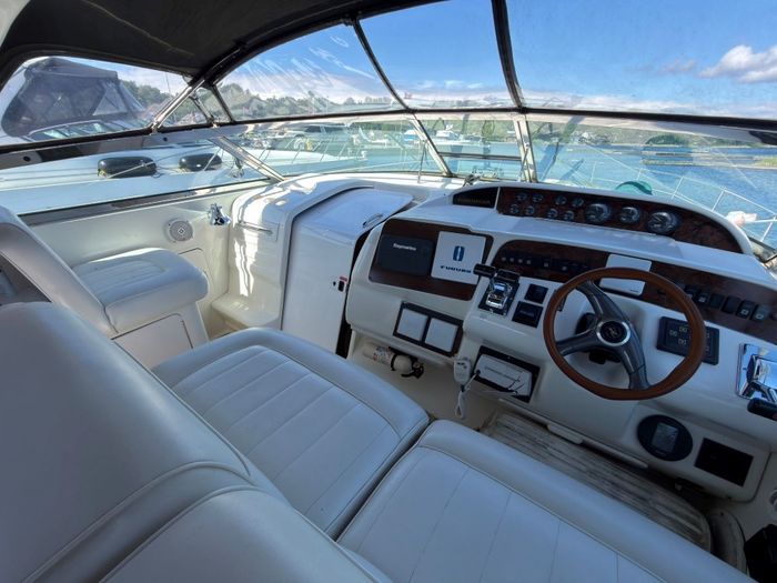 1996 Sea Ray 370 Sundancer Photo 4 sur 13