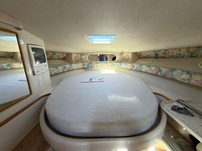 1996 Sea Ray 370 Sundancer Photo 10 sur 13