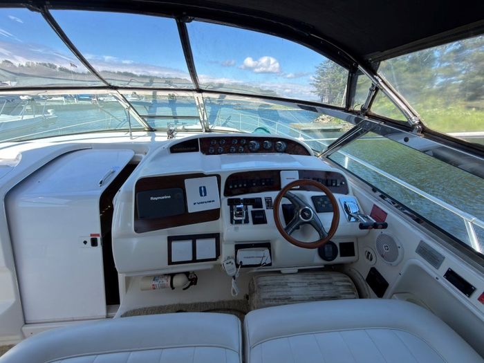 1996 Sea Ray 370 Sundancer Photo 5 sur 13