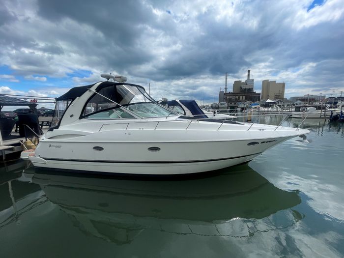 2004 Cruisers Yachts 370 Express Photo 1 sur 41