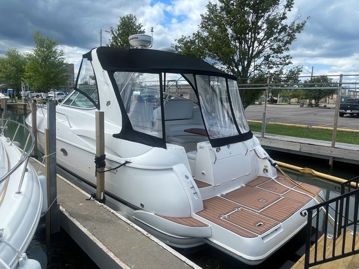2004 Cruisers Yachts 370 Express Photo 4 sur 41