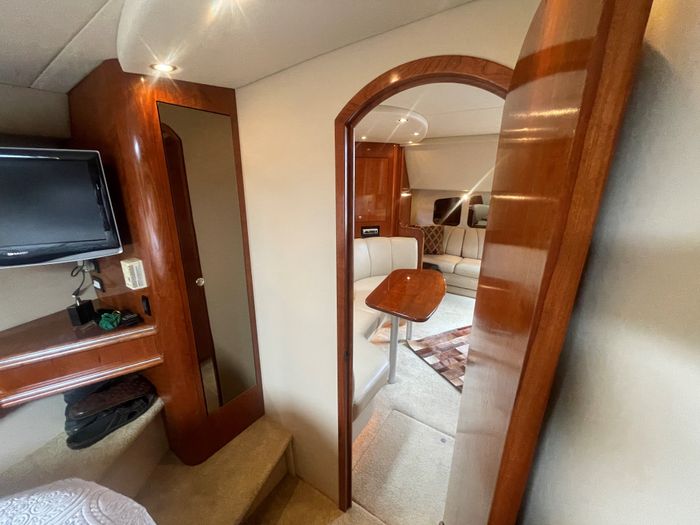 2004 Cruisers Yachts 370 Express Photo 23 sur 41