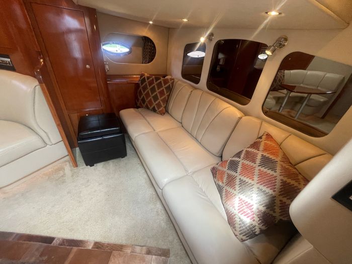 2004 Cruisers Yachts 370 Express Photo 27 sur 41