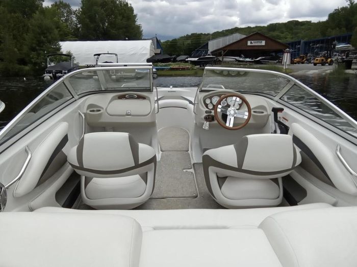 2012 Glastron GT 185 Photo 3 of 6