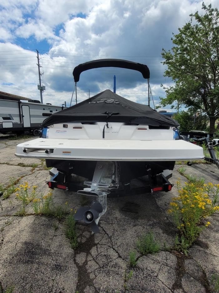 2018 Regal 1900 ESX Photo 4 of 4