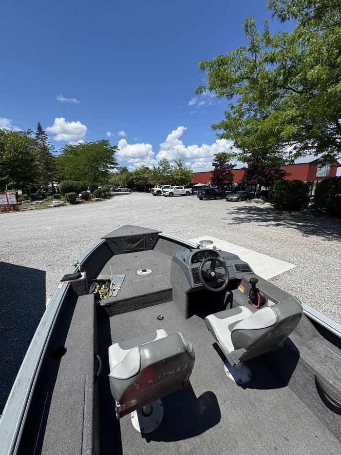 2004 Lund 1600 Explorer SS Photo 4 of 17