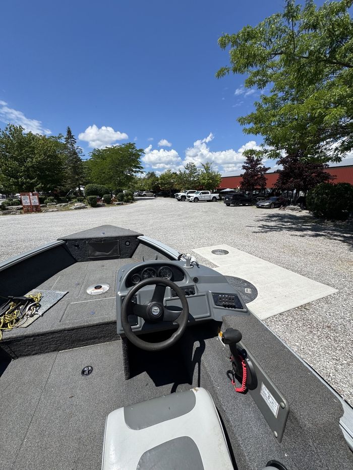 2004 Lund 1600 Explorer SS Photo 7 of 17