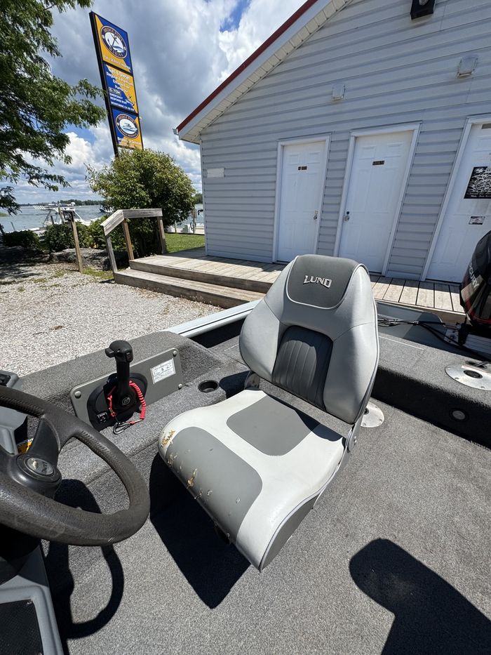 2004 Lund 1600 Explorer SS Photo 5 of 17