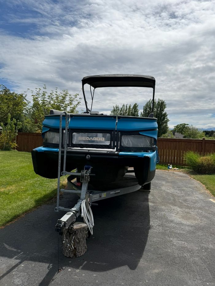2023 Sea-Doo Switch Photo 9 of 12