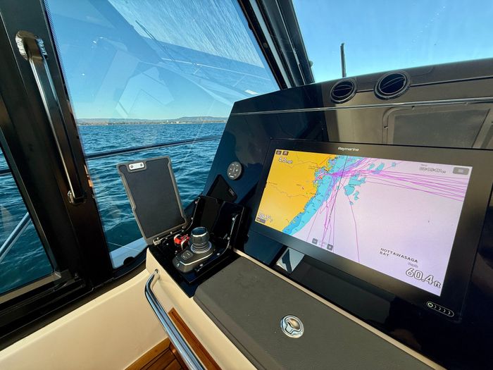 2021 Boston Whaler 405 Conquest Photo 80 of 131