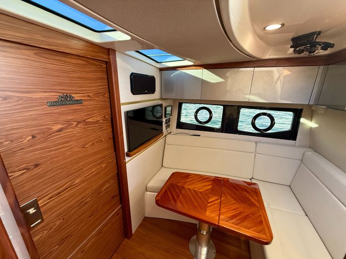 2021 Boston Whaler 405 Conquest Photo 85 of 131